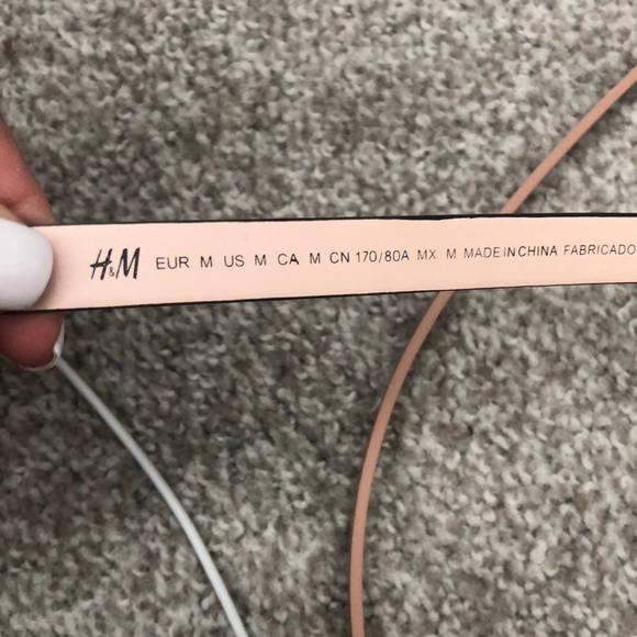 H&M belt set - Picture 3 of 3